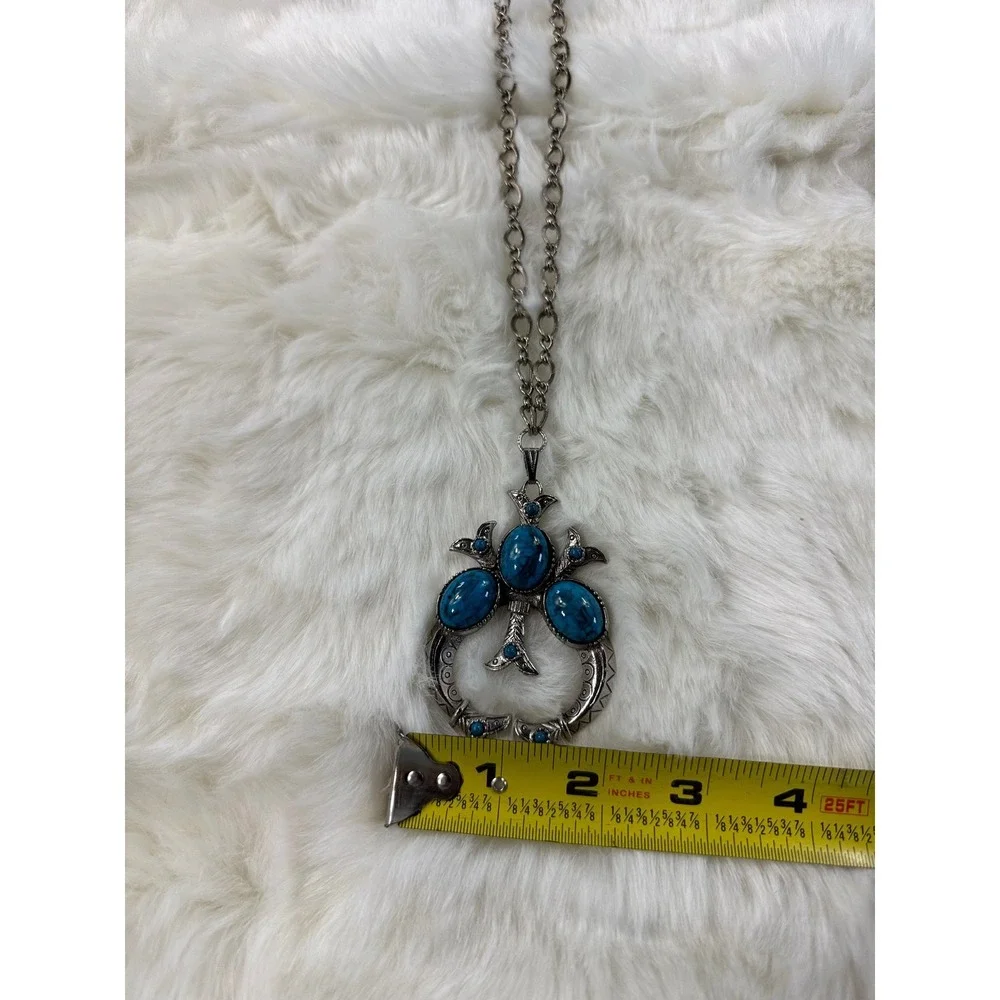 Turquoise‎ vtg Gemstone Southwestern Style Pendant Necklace Silver Tone